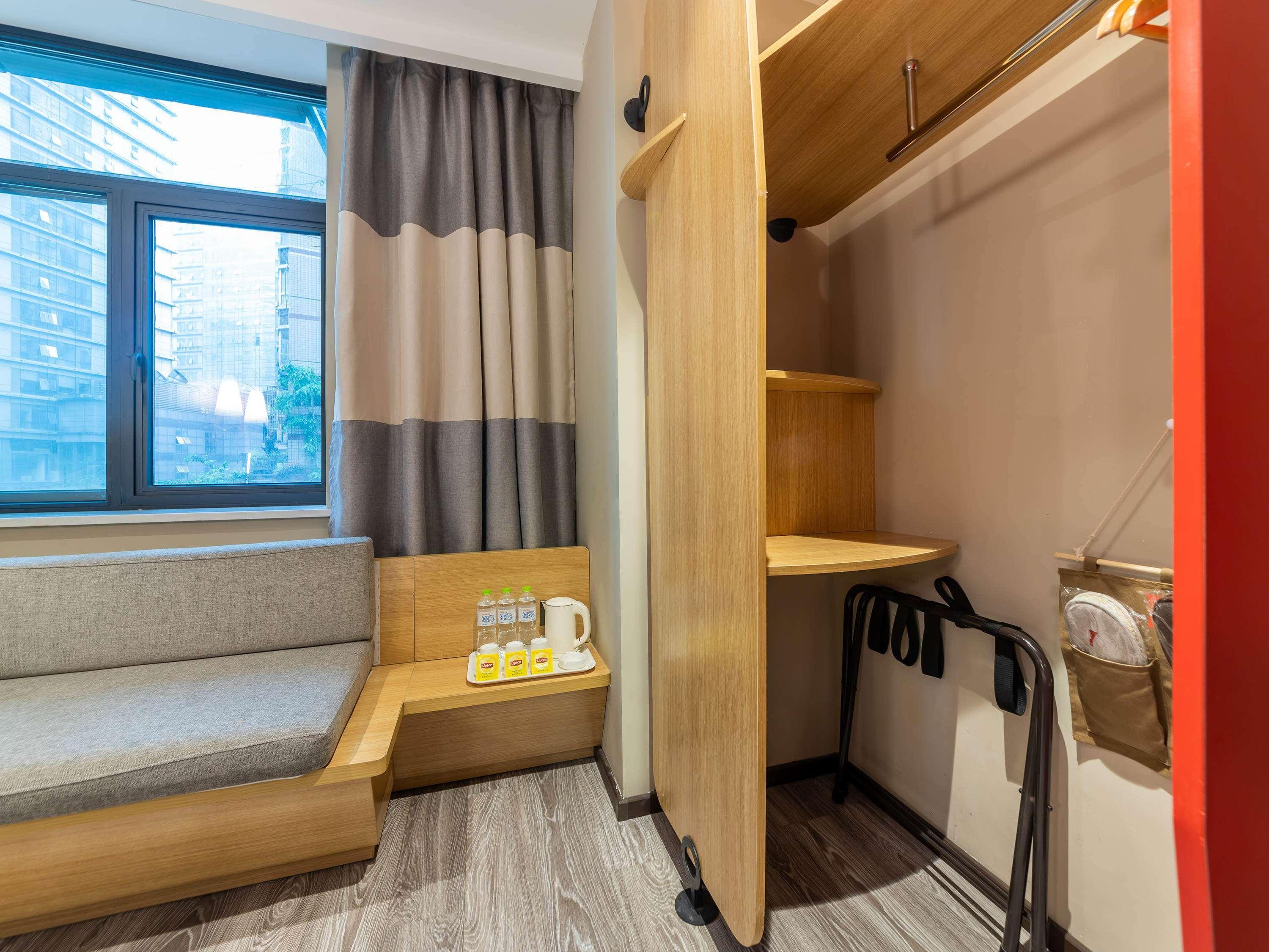 Ibis Chongqing Jiefangbei Pedestrian Street Hotel Dış mekan fotoğraf