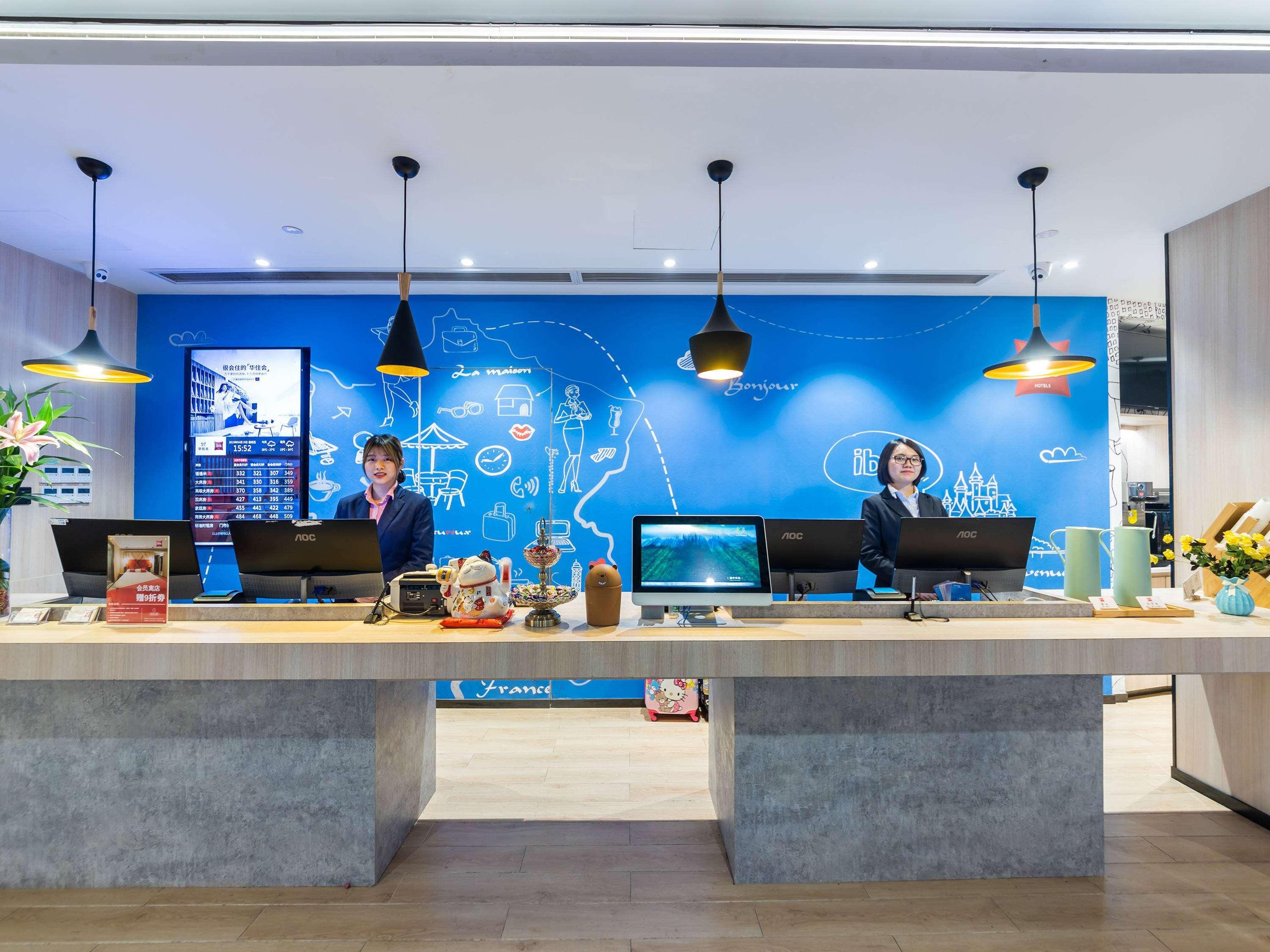 Ibis Chongqing Jiefangbei Pedestrian Street Hotel Dış mekan fotoğraf