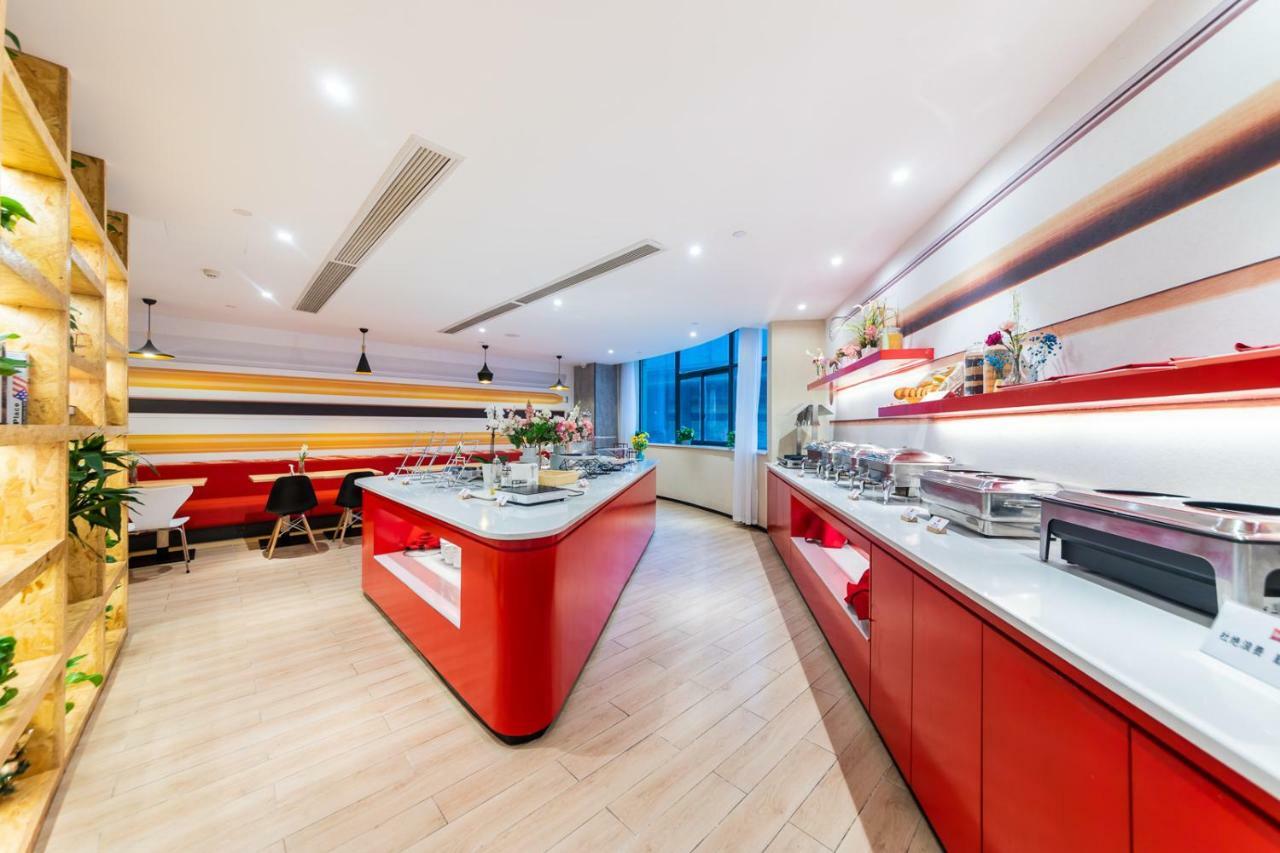 Ibis Chongqing Jiefangbei Pedestrian Street Hotel Dış mekan fotoğraf