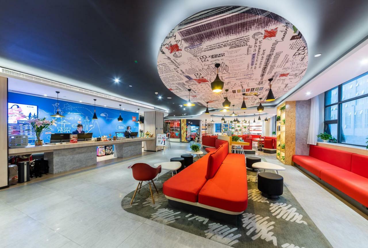 Ibis Chongqing Jiefangbei Pedestrian Street Hotel Dış mekan fotoğraf