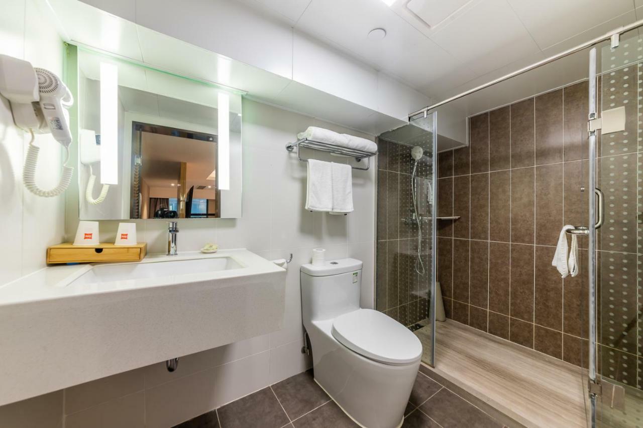 Ibis Chongqing Jiefangbei Pedestrian Street Hotel Dış mekan fotoğraf