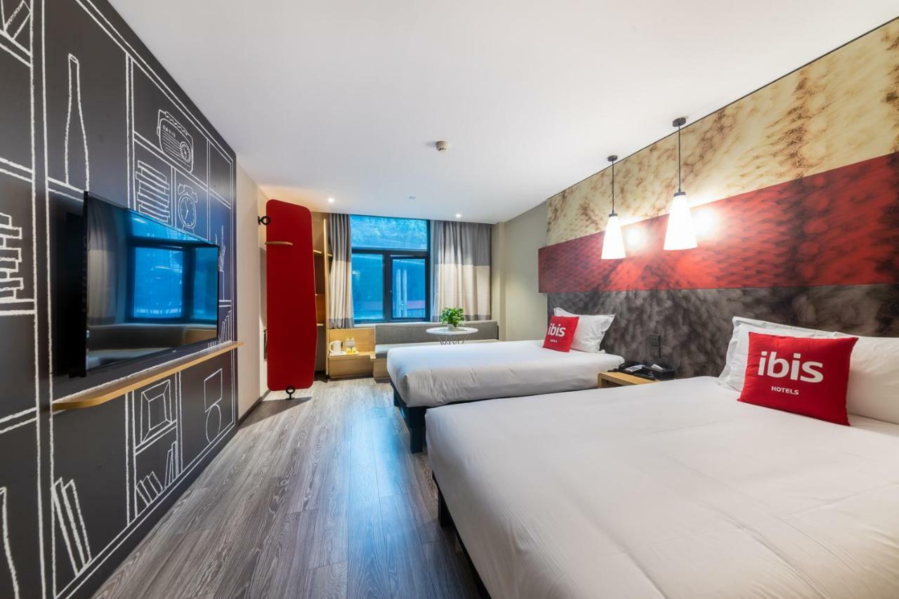 Ibis Chongqing Jiefangbei Pedestrian Street Hotel Dış mekan fotoğraf