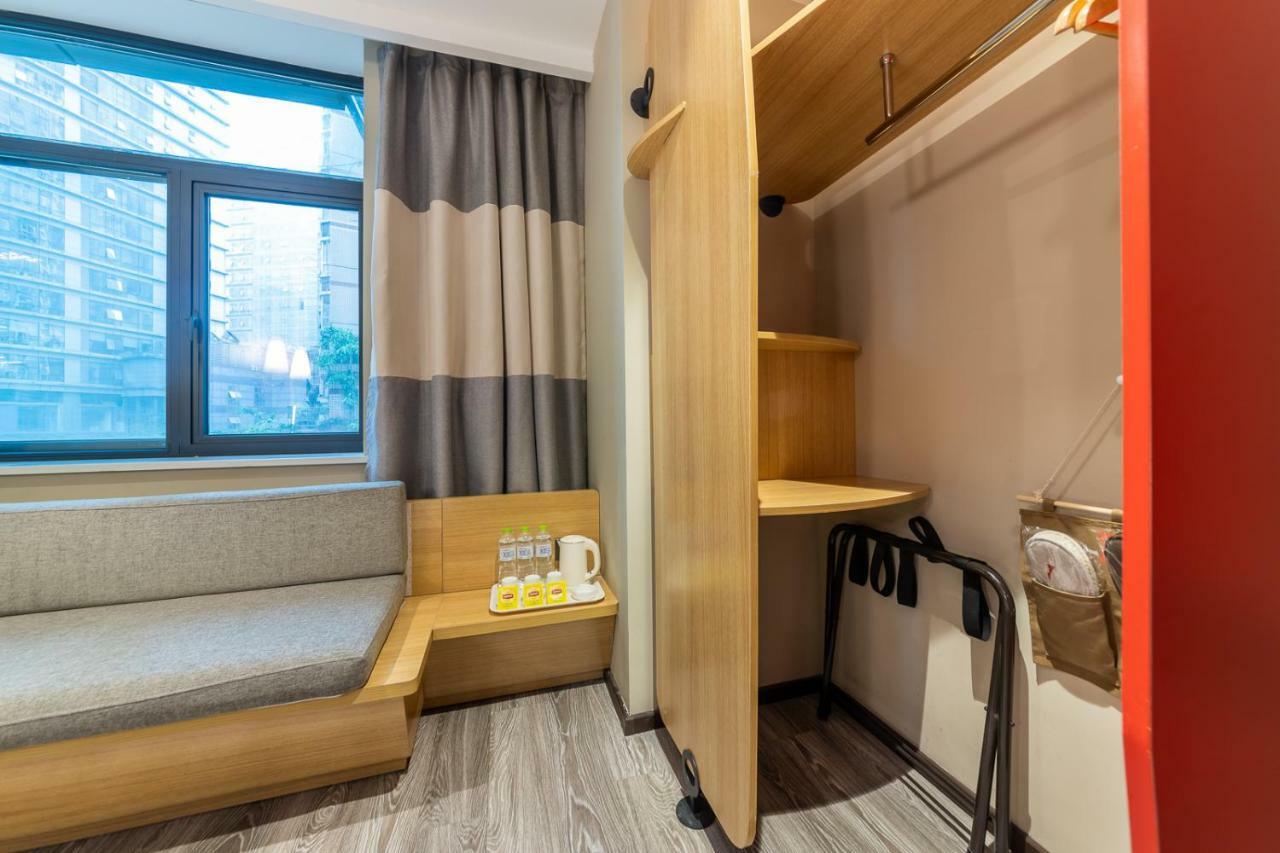 Ibis Chongqing Jiefangbei Pedestrian Street Hotel Dış mekan fotoğraf