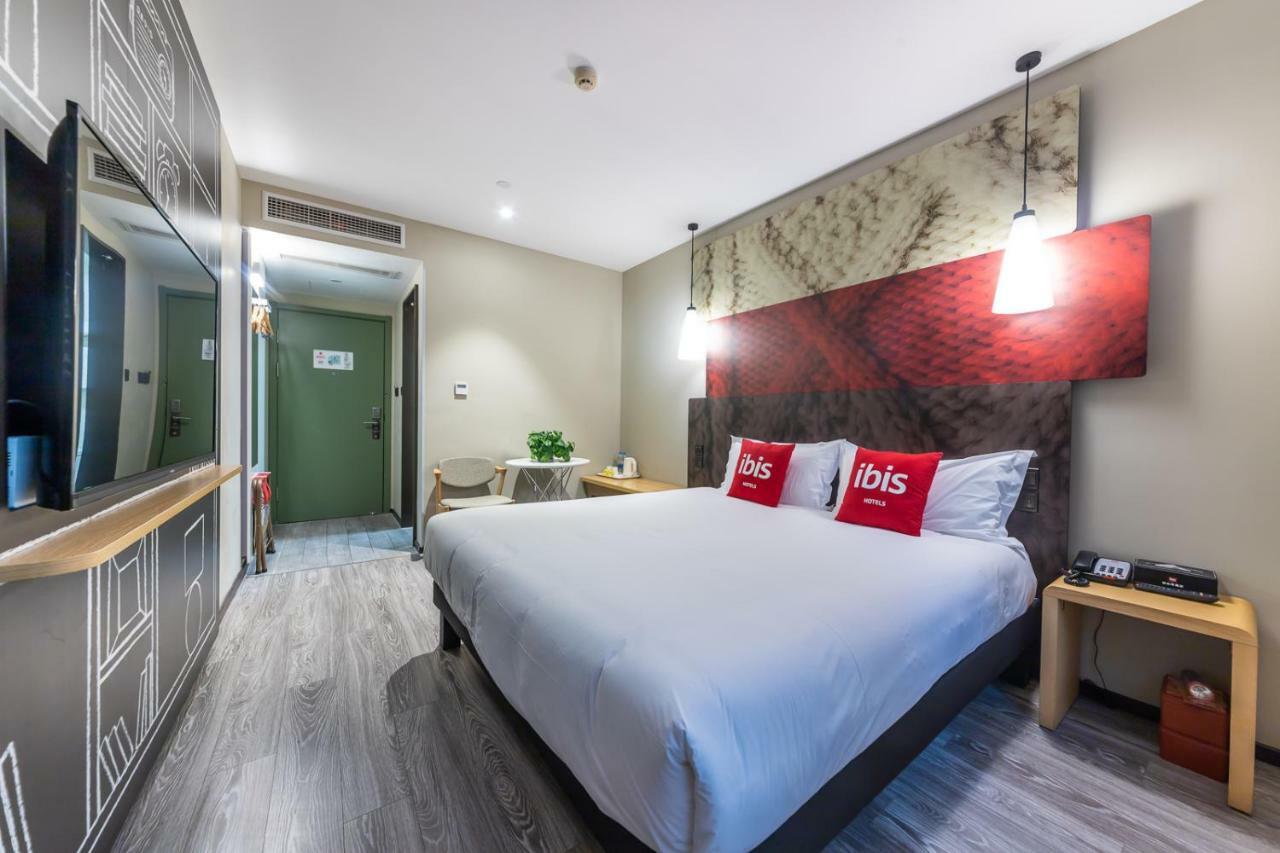 Ibis Chongqing Jiefangbei Pedestrian Street Hotel Dış mekan fotoğraf