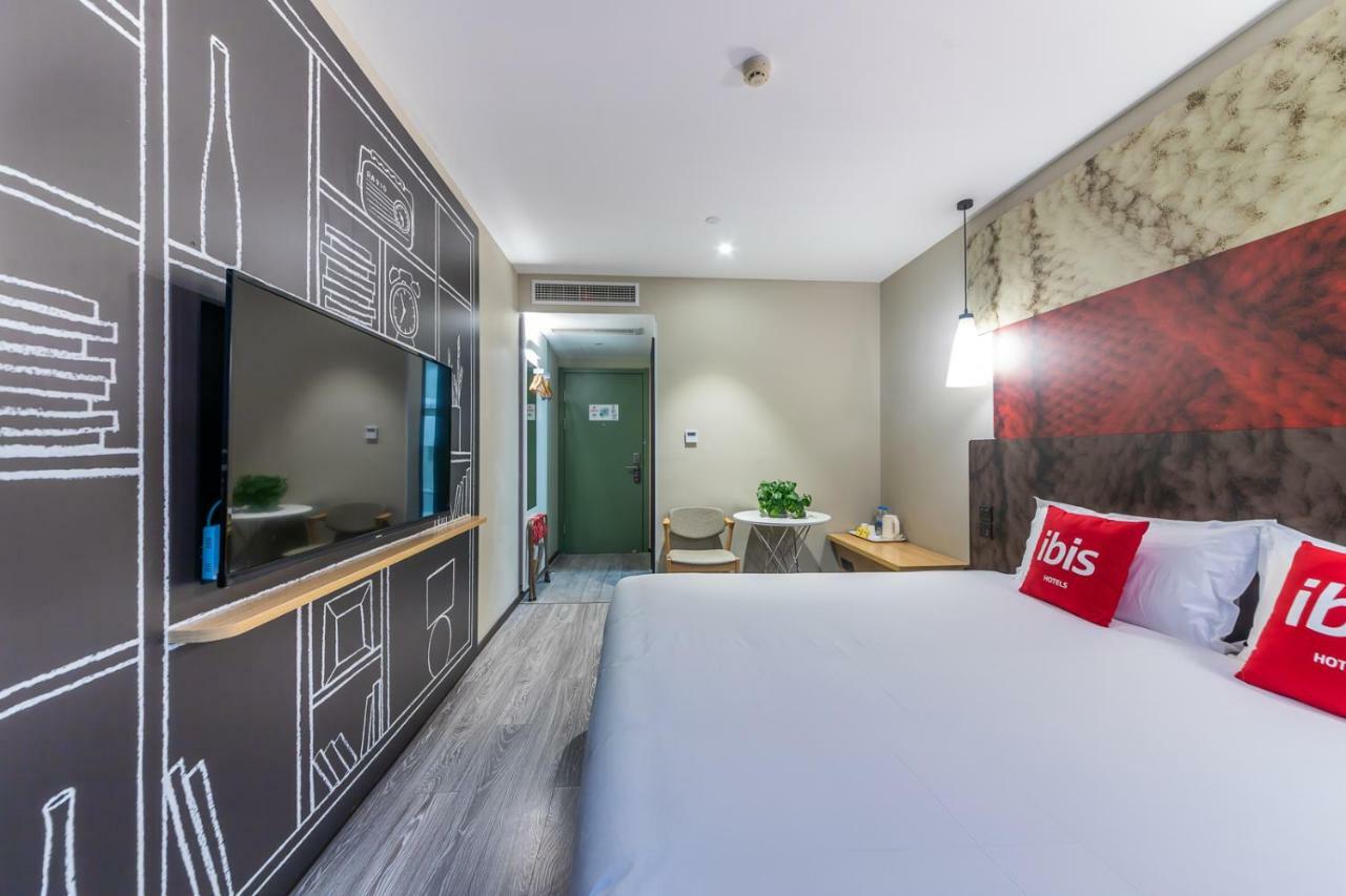 Ibis Chongqing Jiefangbei Pedestrian Street Hotel Dış mekan fotoğraf