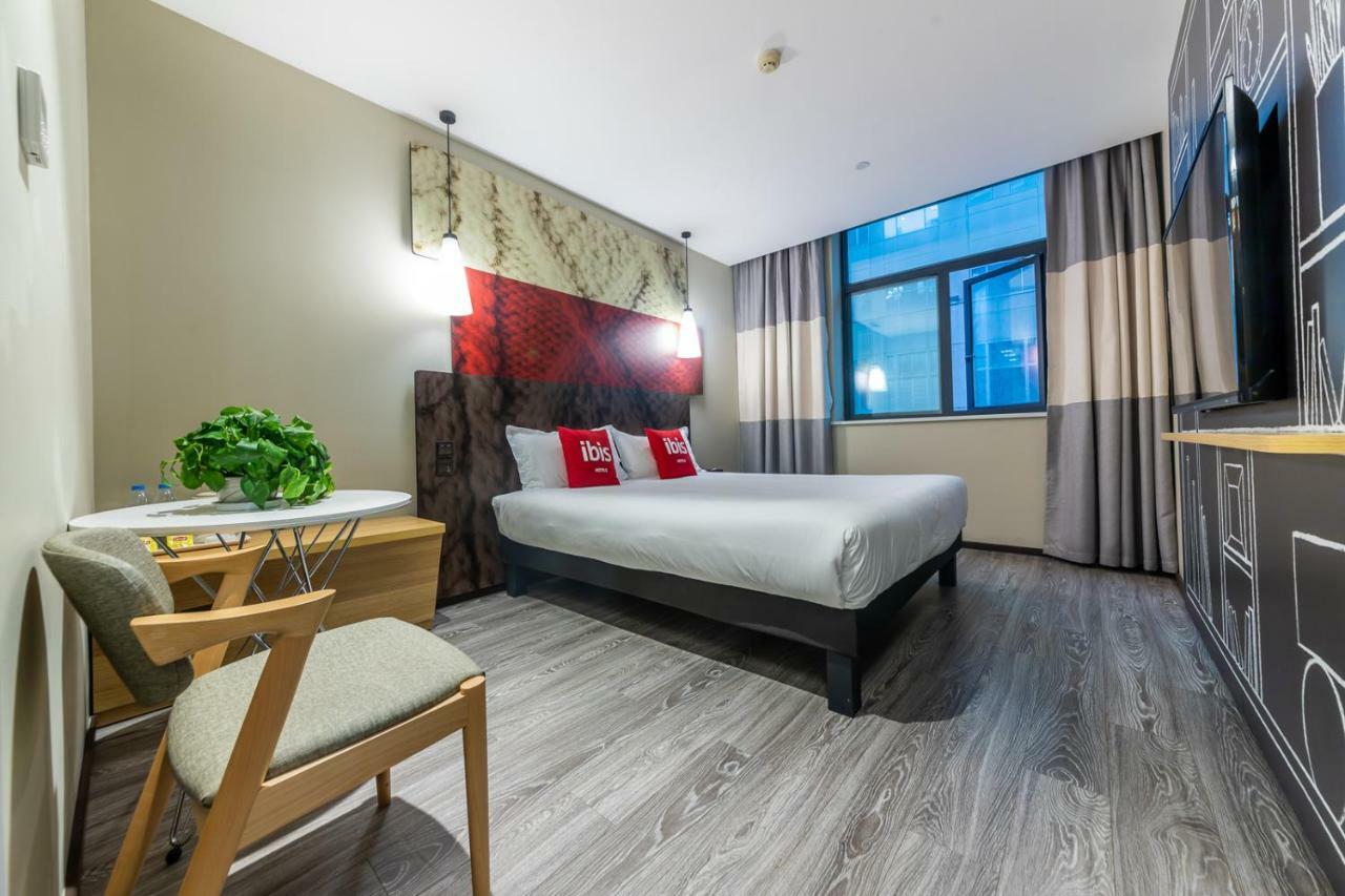 Ibis Chongqing Jiefangbei Pedestrian Street Hotel Dış mekan fotoğraf