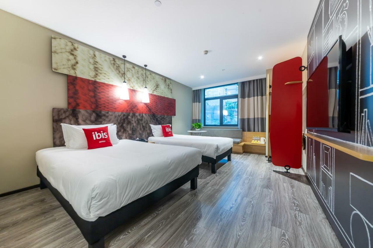Ibis Chongqing Jiefangbei Pedestrian Street Hotel Dış mekan fotoğraf