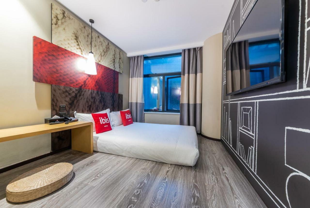 Ibis Chongqing Jiefangbei Pedestrian Street Hotel Dış mekan fotoğraf